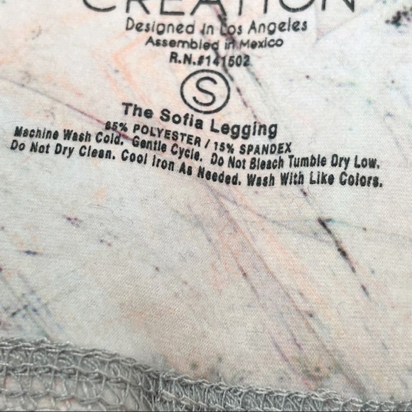 EVOLUTION & CREATION Women’s Multi-Color Elephant Print.  Size small. - Picture 7 of 7